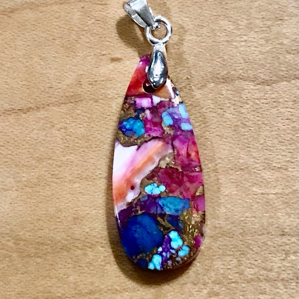 Beautiful Dainty Spiny Oyster Teardrop Pendant Necklace